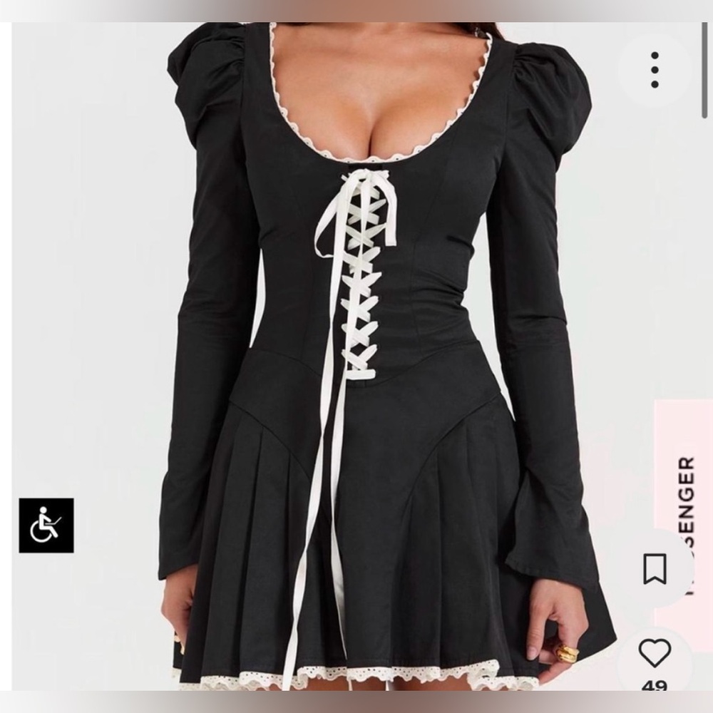 Elegant Black Lace-Up Dress - Picture 2 of 4